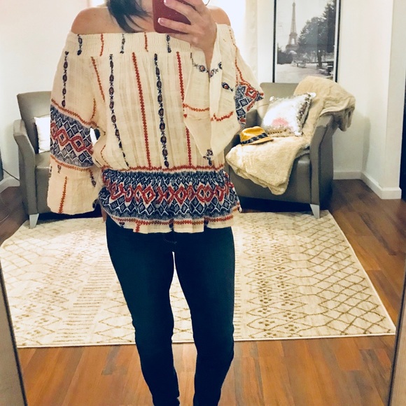 Raga Off Shoulder Cream Embroidered Top Size Small - Picture 2 of 8